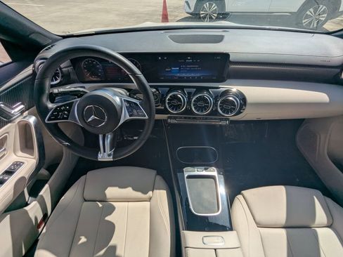 Used 2025 Mercedes-Benz CLA 250 4MATIC image 2