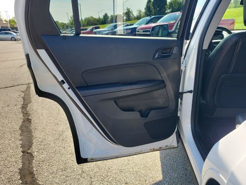 Used 2017 GMC Terrain SLT w/ Open Road Package FWD image 14