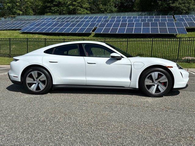 Used 2023 Porsche Taycan 4S AWD/4WD image 9