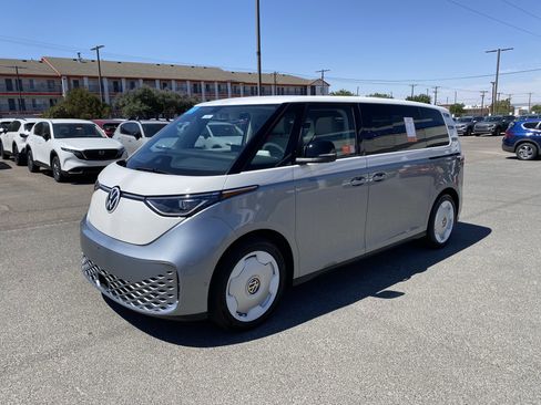 Certified 2025 Volkswagen ID. Buzz 1st Edition RWD image 50