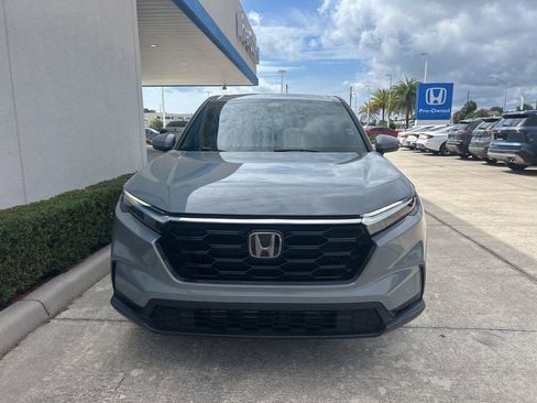 Used 2023 Honda CR-V EX image 2