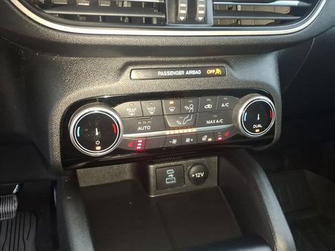 Certified 2022 Ford Escape SE w/ Convenience Package image 20