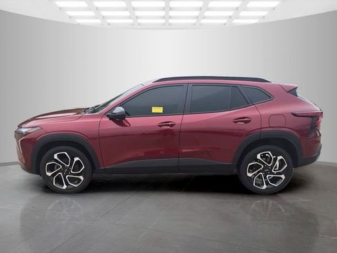 Used 2024 Chevrolet Trax RS image 4