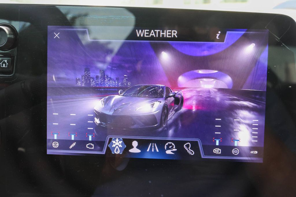 Used 2024 Chevrolet Corvette Stingray Premium Cpe w/ Z51 Performance Package RWD image 35