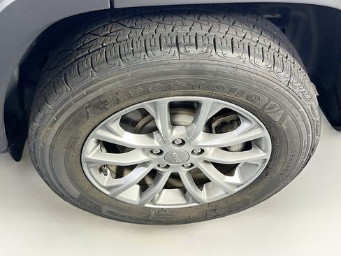 Used 2022 Jeep Cherokee Latitude Lux image 28