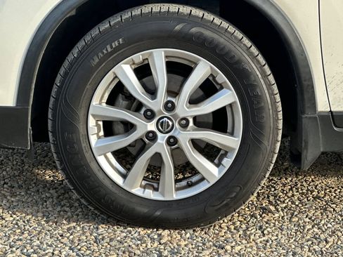 Certified 2020 Nissan Rogue SV image 26