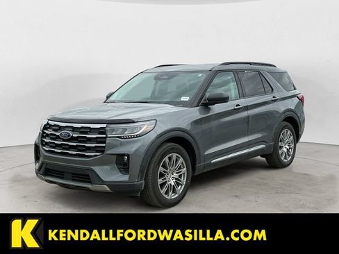 Used 2025 Ford Explorer Active w/ Active Comfort Package AWD/4WD image 1