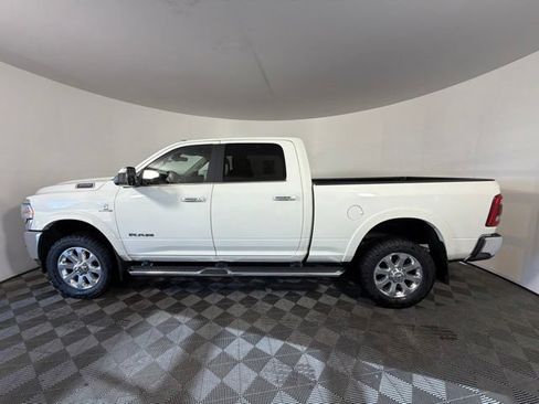 Used 2022 RAM 2500 Laramie w/ Chrome Appearance Group AWD/4WD image 8