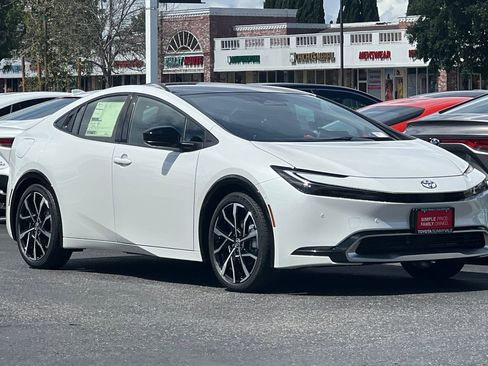 New 2026 Toyota Prius Plug-In Hybrid image 10