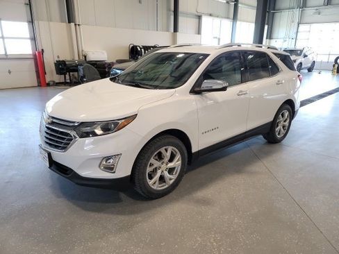 Used 2019 Chevrolet Equinox Premier image 3