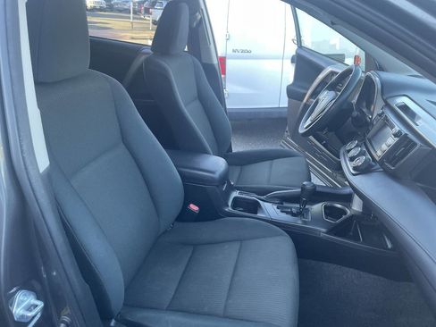 Used 2018 Toyota RAV4 LE w/ All Weather Liner Package image 10
