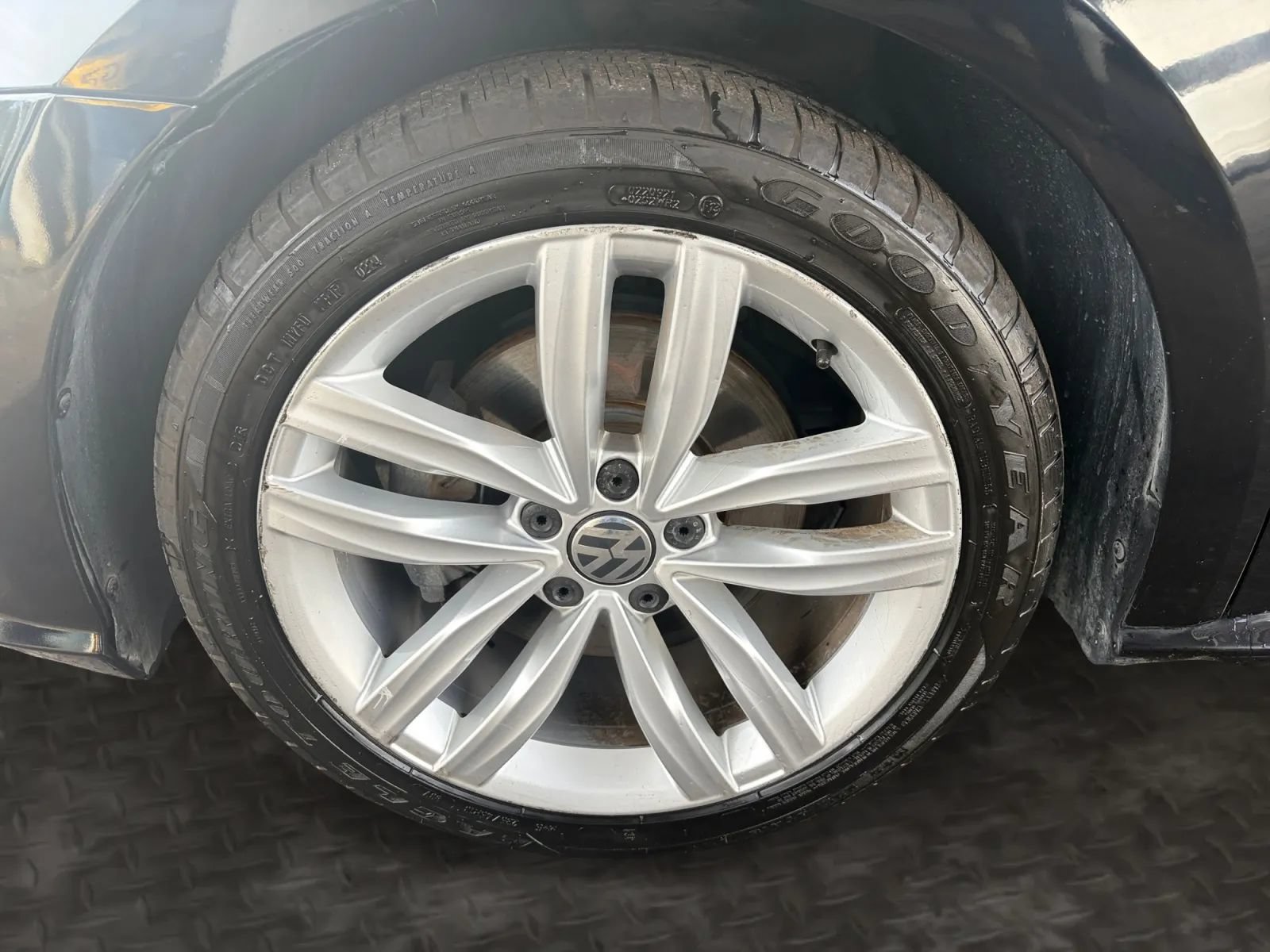 Used 2019 Volkswagen Passat 2.0T Wolfsburg w/ Wheels & Sunroof Package FWD image 36