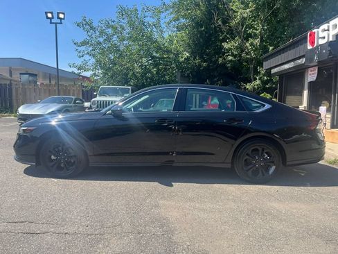 Used 2024 Honda Accord EX-L image 3