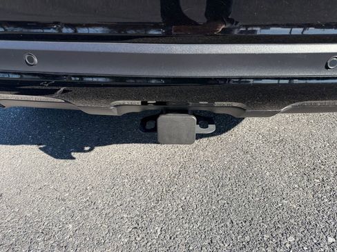 Used 2024 Mercedes-Benz GLS 450 4MATIC image 18