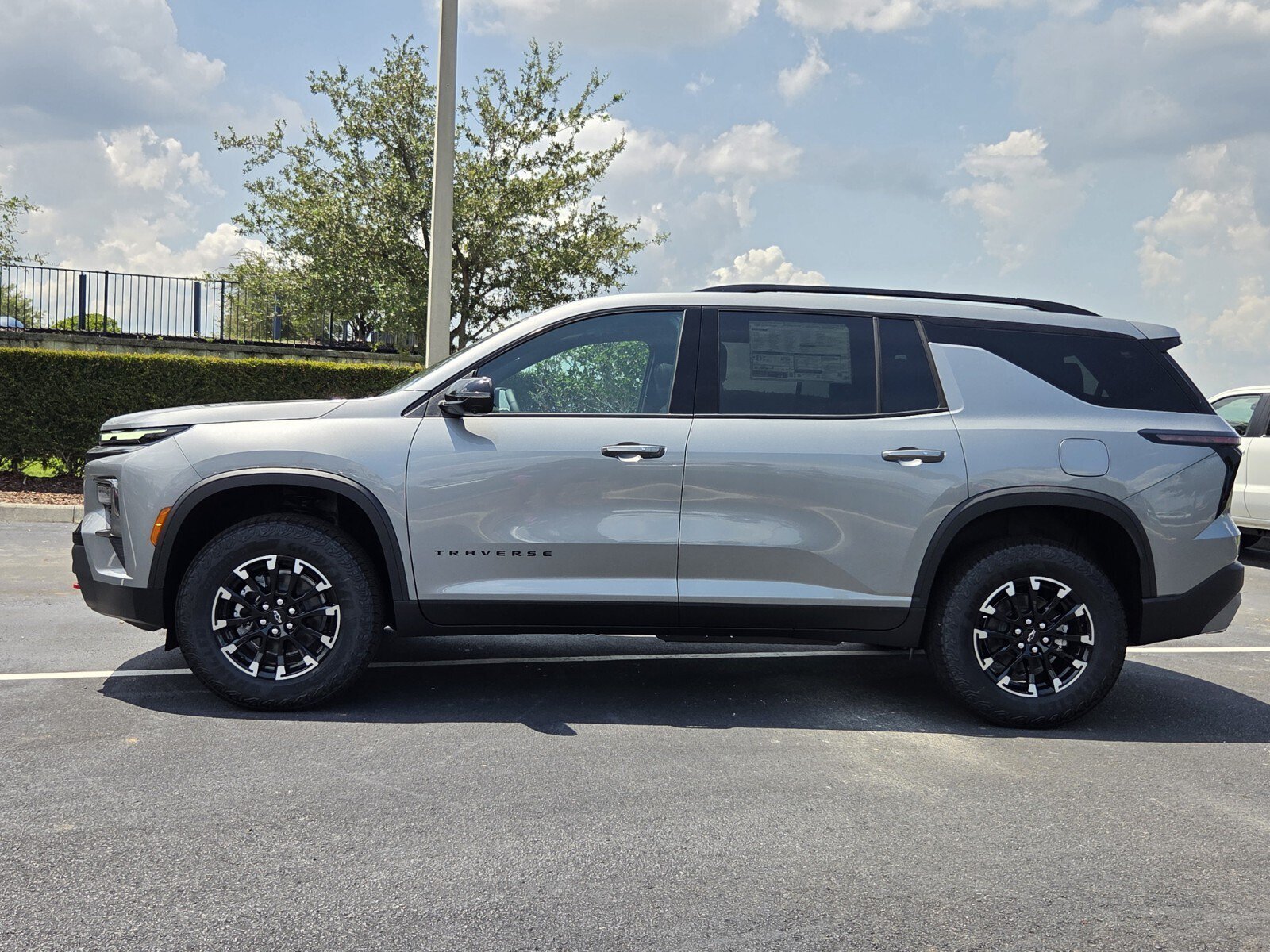 New 2026 Chevrolet Traverse Z71 w/ Driver Confidence Package AWD/4WD image 3