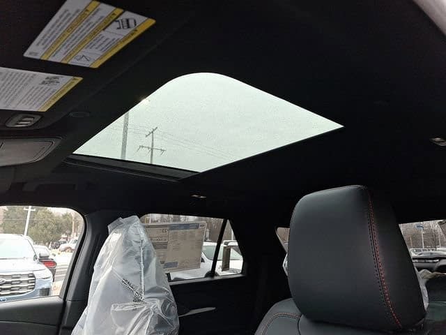 New 2026 Ford Explorer ST-Line AWD/4WD image 9