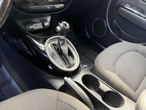 Used 2015 Kia Soul ! image 24