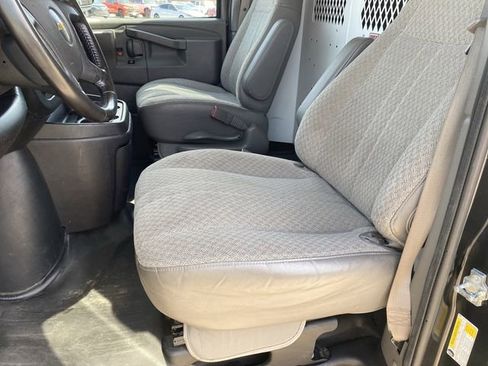 Used 2021 Chevrolet Express 2500 w/ Driver Convenience Package image 11