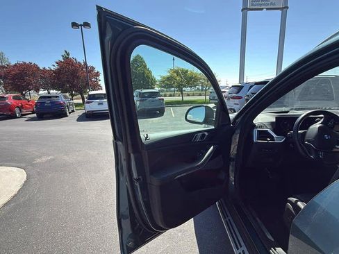 Used 2026 BMW X5 xDrive40i AWD/4WD image 16