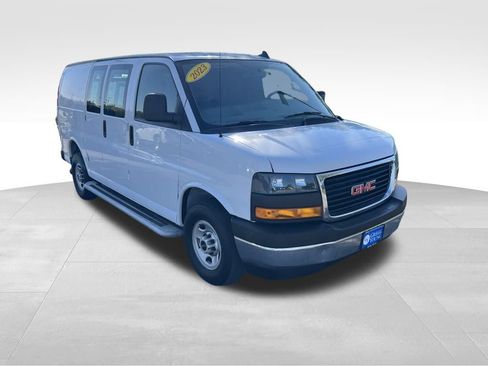 Used 2023 GMC Savana 2500 w/ Driver Convenience Package image 9