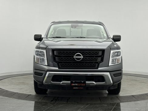 Used 2023 Nissan Titan SV image 2