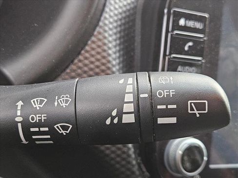 Used 2022 Nissan Kicks SV FWD image 11