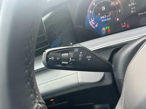 New 2026 Volkswagen Tiguan SE R-Line image 23