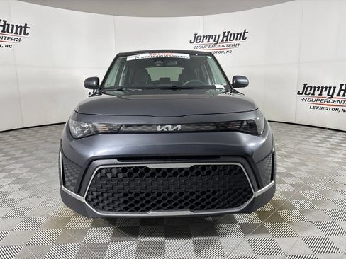 Used 2024 Kia Soul LX w/ Option Group 015 FWD image 2