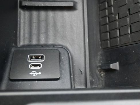 New 2025 Ford Expedition Active image 27