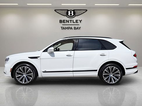 Used 2022 Bentley Bentayga image 5