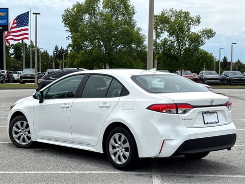 Used 2024 Toyota Corolla LE FWD image 21