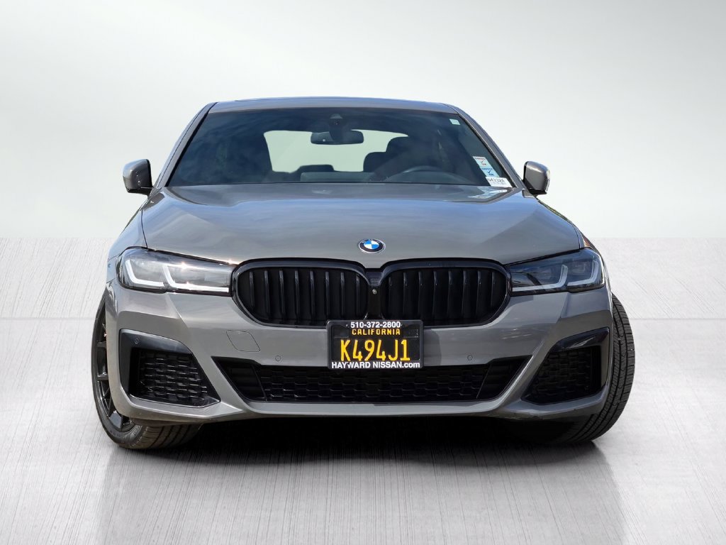 Used 2021 BMW 530e w/ M Sport Package RWD image 3