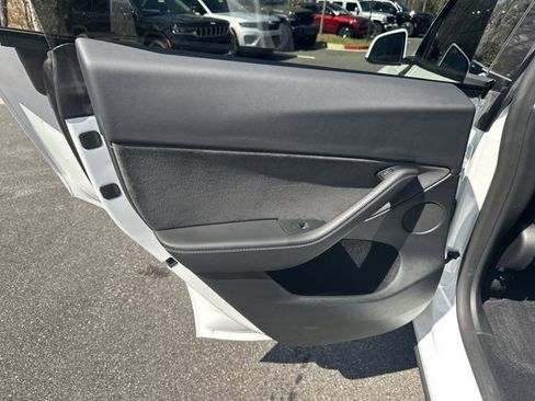 Used 2023 Tesla Model Y Long Range image 23