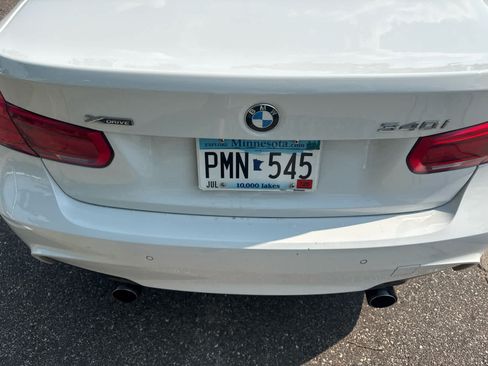 Used 2017 BMW 340i xDrive Sedan AWD/4WD image 7