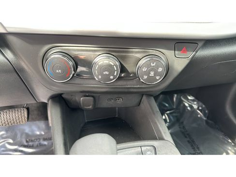 Used 2025 Chevrolet Trax LS FWD image 16