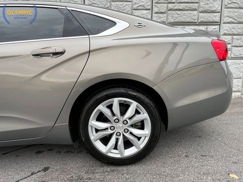 Used 2019 Chevrolet Impala LT FWD image 10