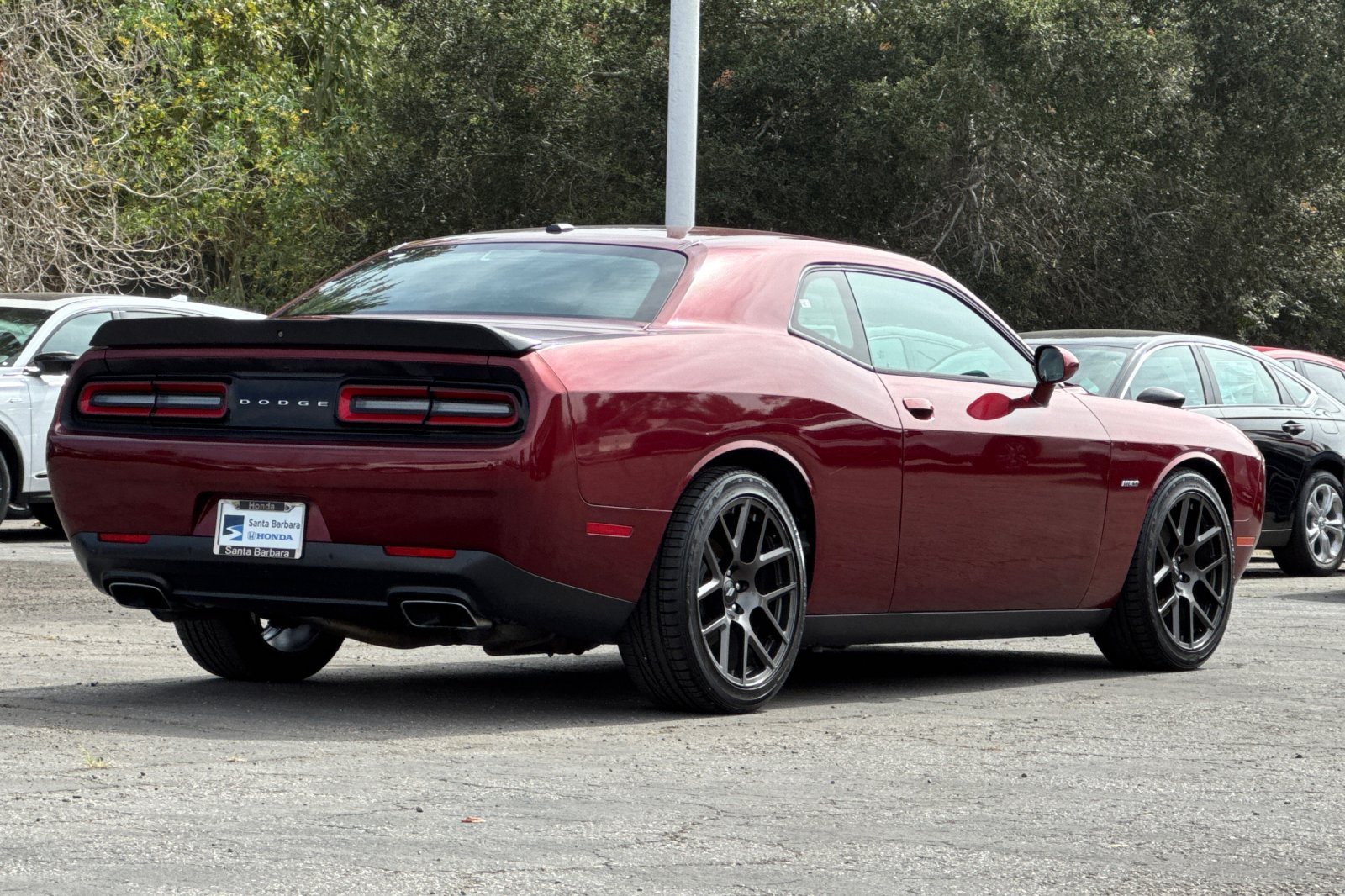 Used 2017 Dodge Challenger R/T RWD image 4