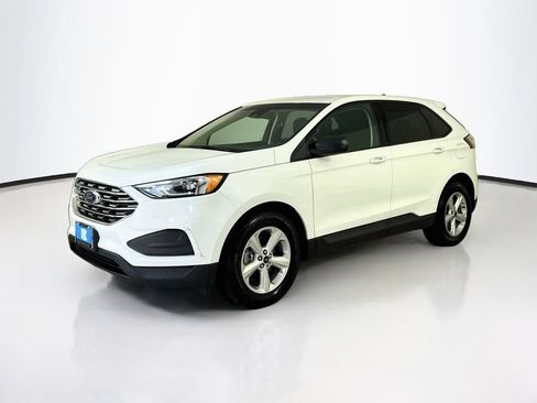 Used 2020 Ford Edge SE FWD image 3