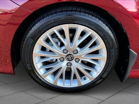 Used 2018 Toyota Camry XLE image 10