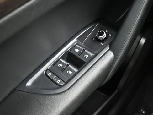 Used 2023 Audi Q5 2.0T Premium w/ Convenience Package AWD/4WD image 14