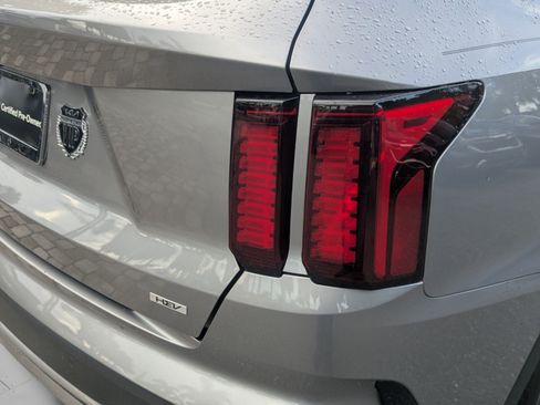 Certified 2024 Kia Sorento EX FWD image 16