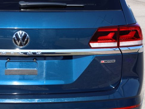 Used 2021 Volkswagen Atlas SE image 15