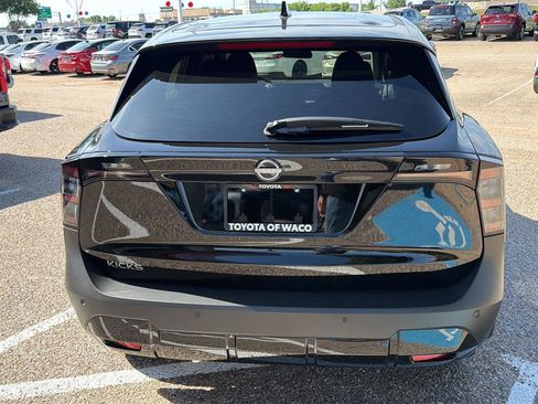Used 2025 Nissan Kicks SV FWD image 4