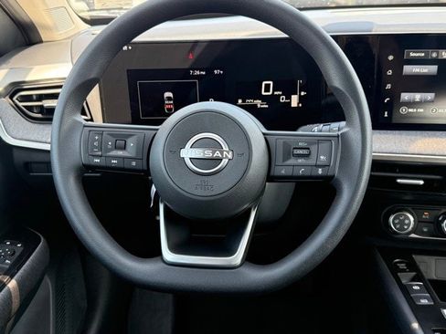 New 2025 Nissan Kicks SV w/ Illumination Package image 18