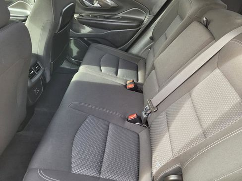 Used 2022 GMC Terrain SLE w/ Driver Convenience Package image 18