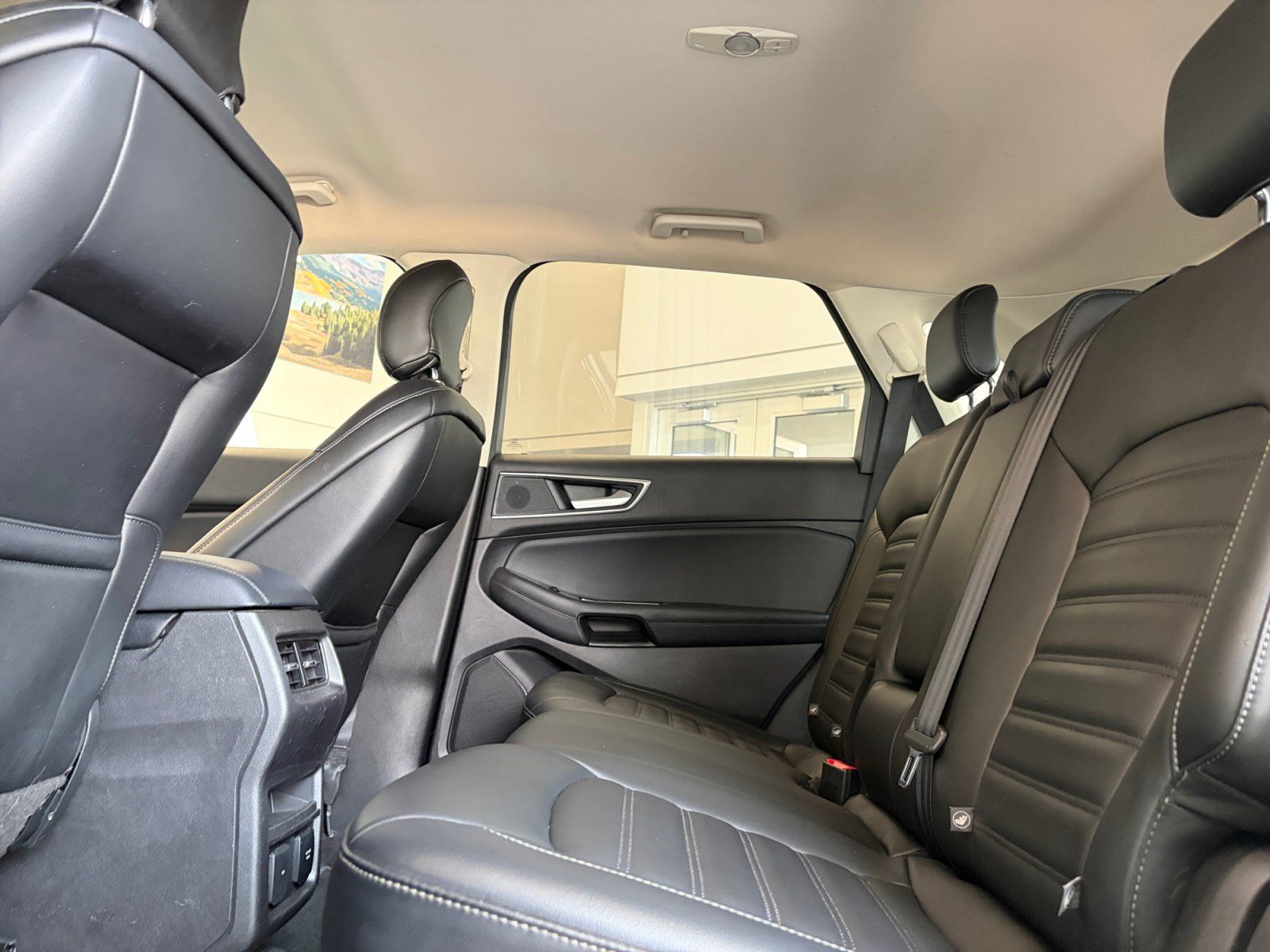 Used 2019 Ford Edge SEL w/ Equipment Group 201A FWD image 26