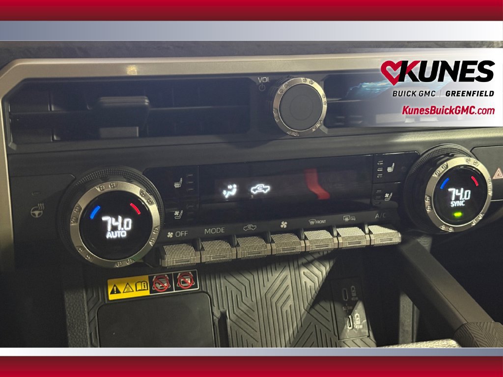 Used 2024 Toyota Tacoma Limited w/ Limited Package (LT) AWD/4WD image 28