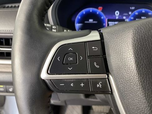 Used 2025 Toyota Grand Highlander AWD image 17