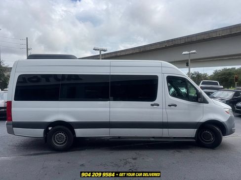 Used 2021 Mercedes-Benz Sprinter 2500 image 7