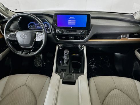 Used 2024 Toyota Grand Highlander FWD image 27